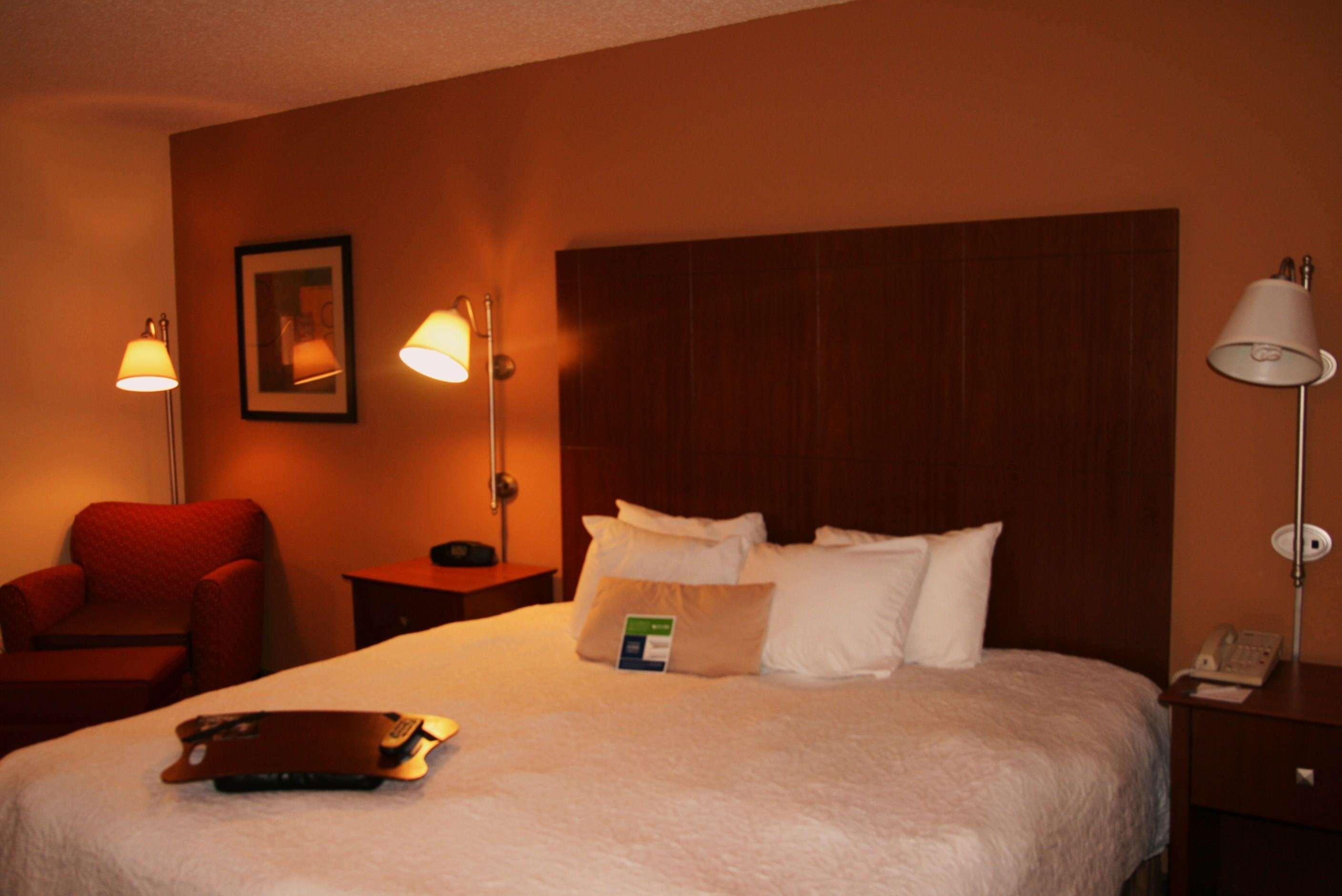 Hampton Inn & Suites Kansas City-Merriam Екстер'єр фото