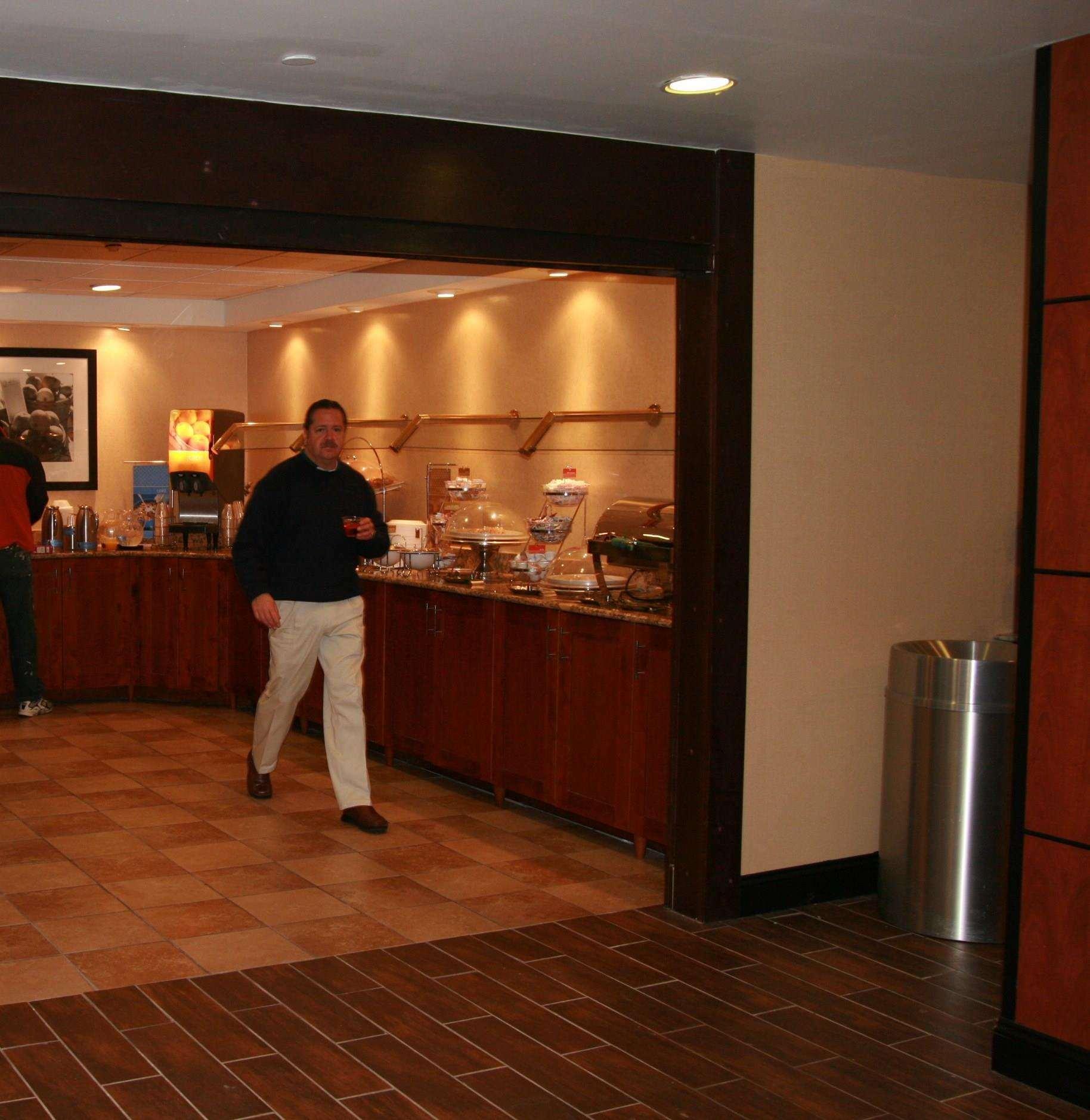 Hampton Inn & Suites Kansas City-Merriam Екстер'єр фото