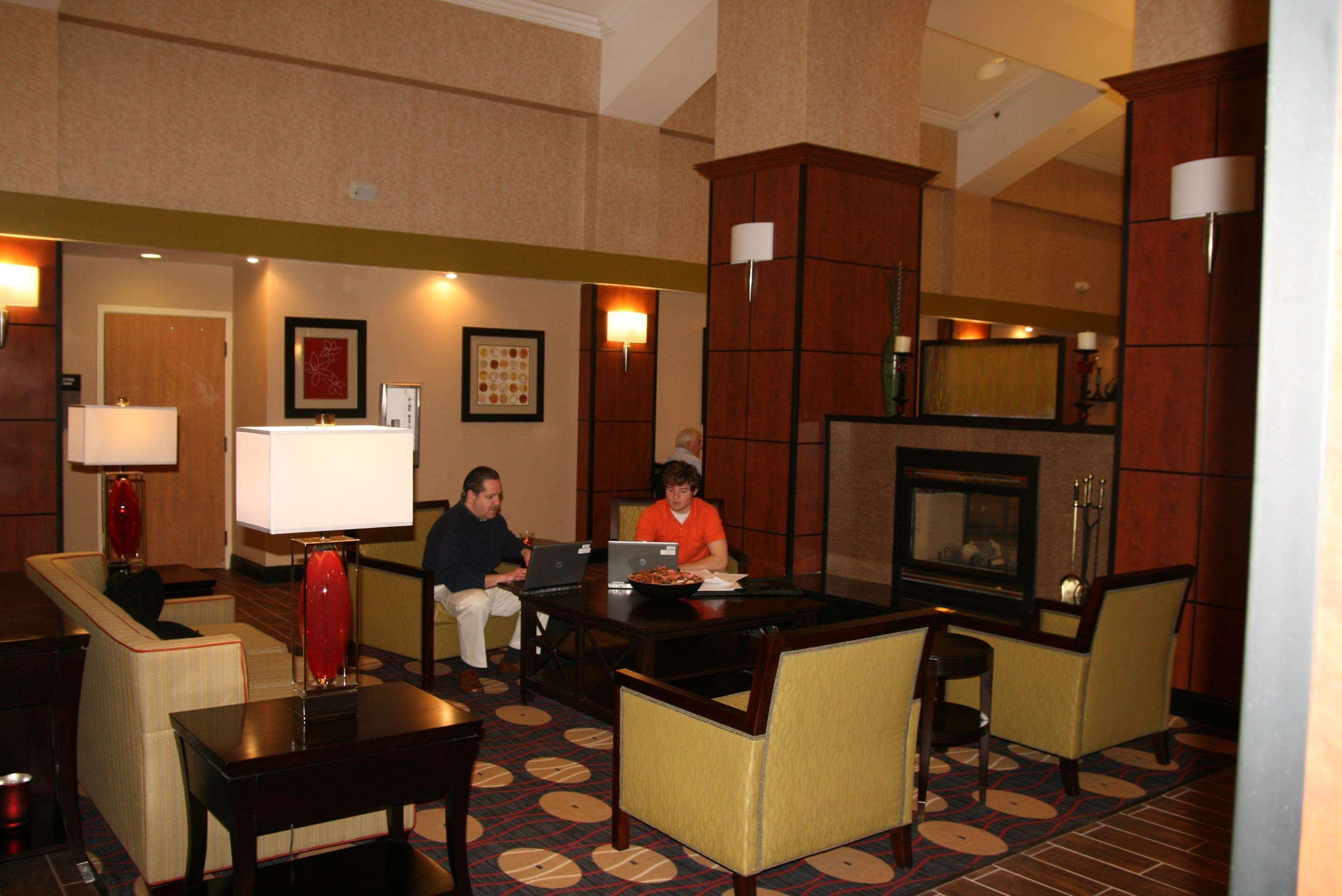 Hampton Inn & Suites Kansas City-Merriam Екстер'єр фото