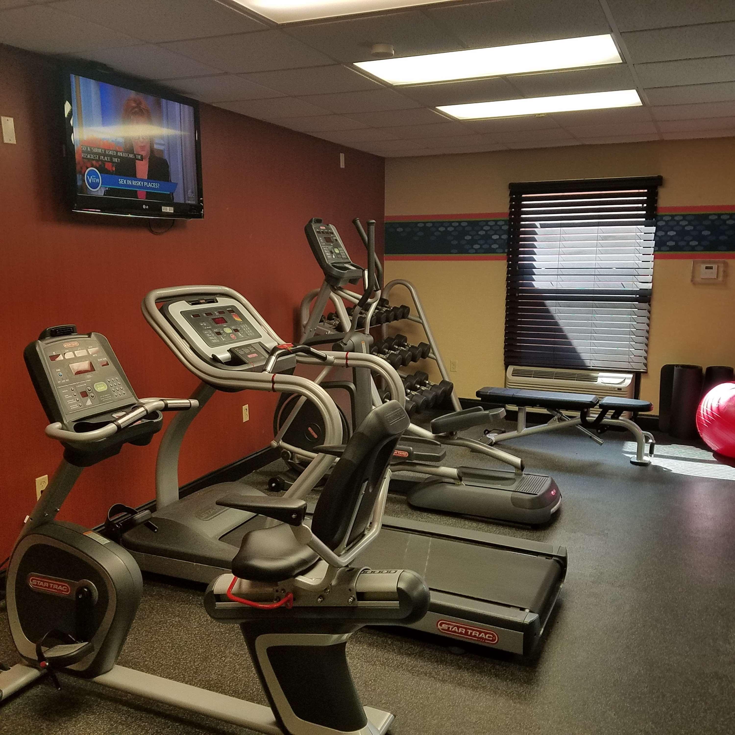 Hampton Inn & Suites Kansas City-Merriam Екстер'єр фото
