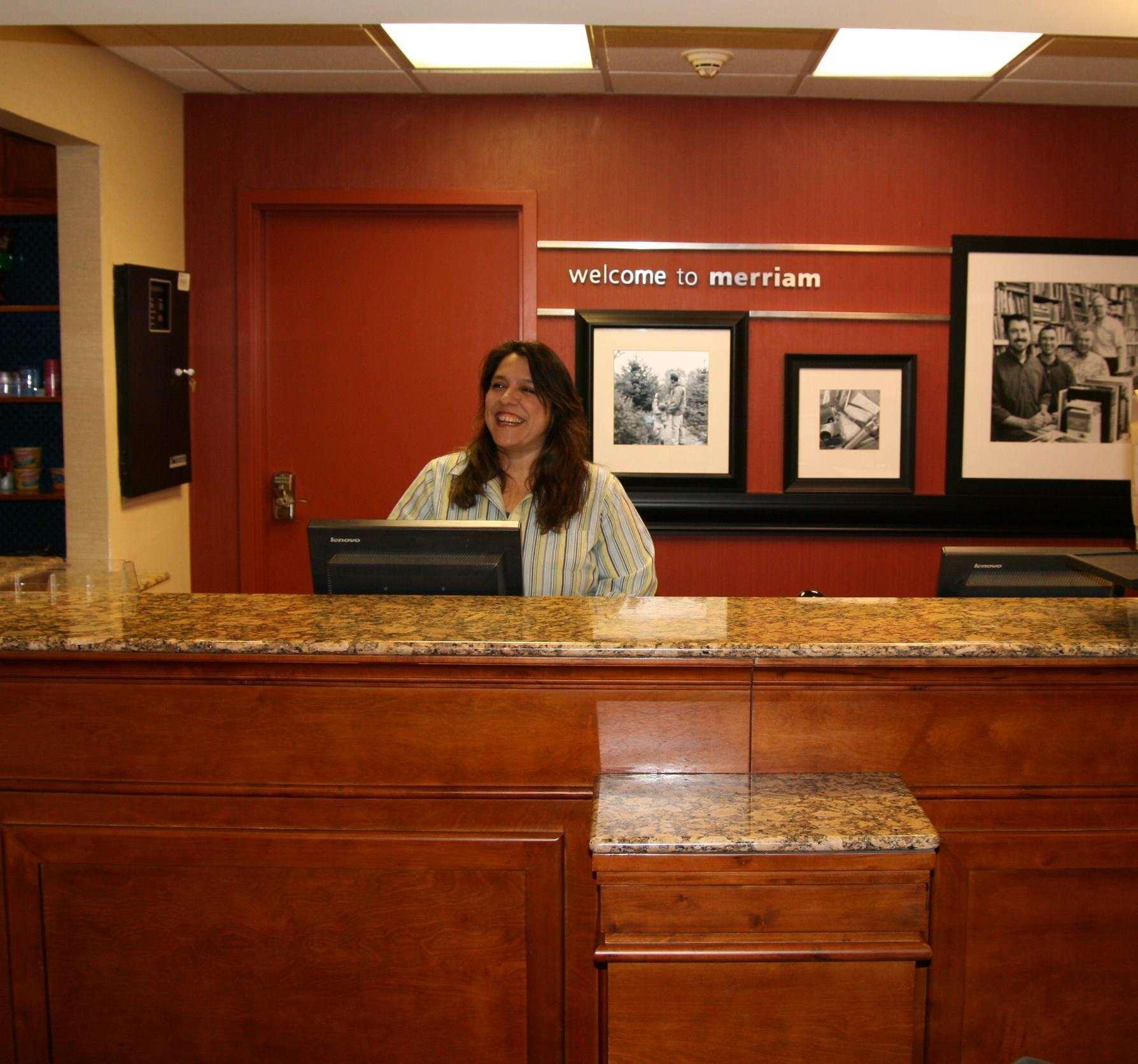 Hampton Inn & Suites Kansas City-Merriam Екстер'єр фото