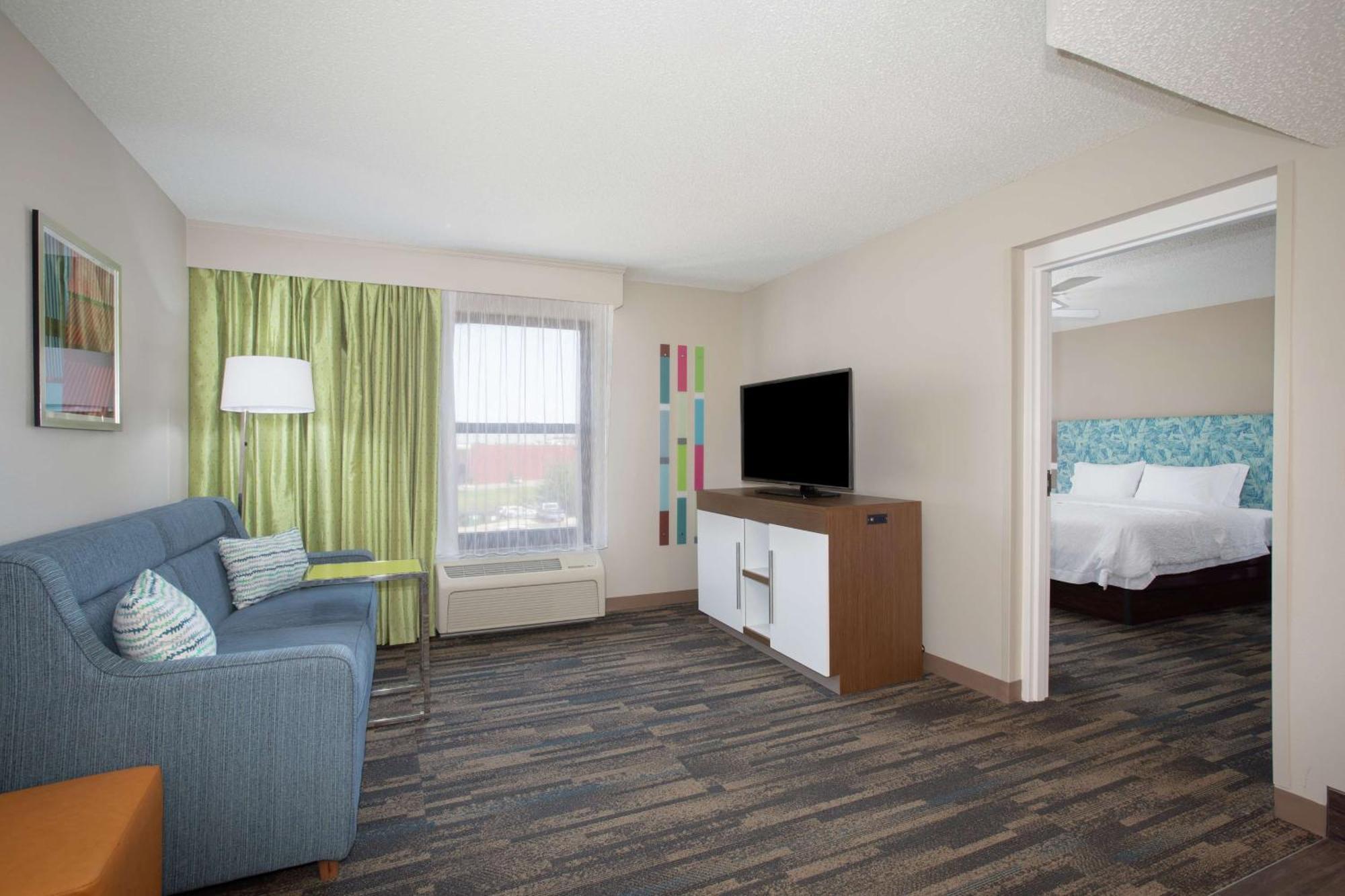 Hampton Inn & Suites Kansas City-Merriam Екстер'єр фото