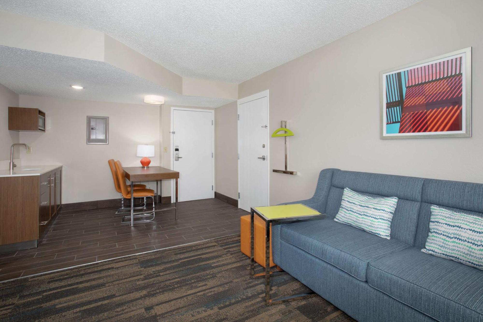 Hampton Inn & Suites Kansas City-Merriam Екстер'єр фото